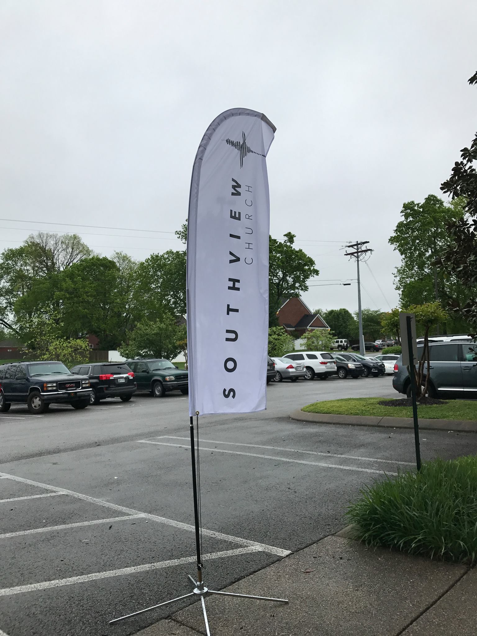 Why Choose Feather Flags Over Traditional Signage?